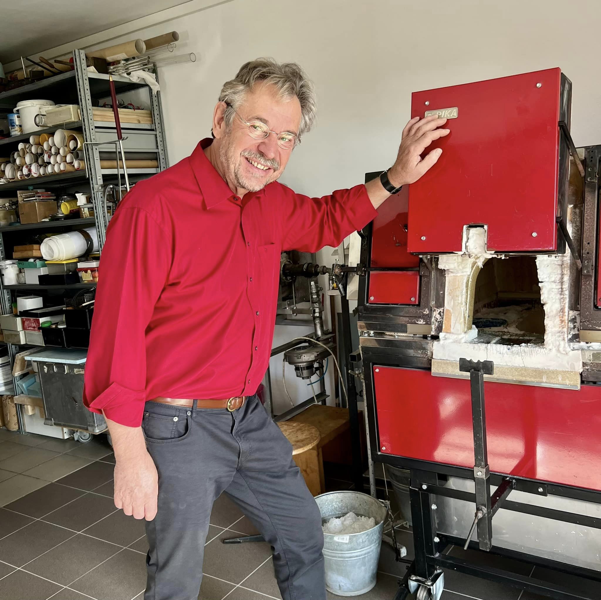Hans Wudy in seinem Atelier in Bodenmais