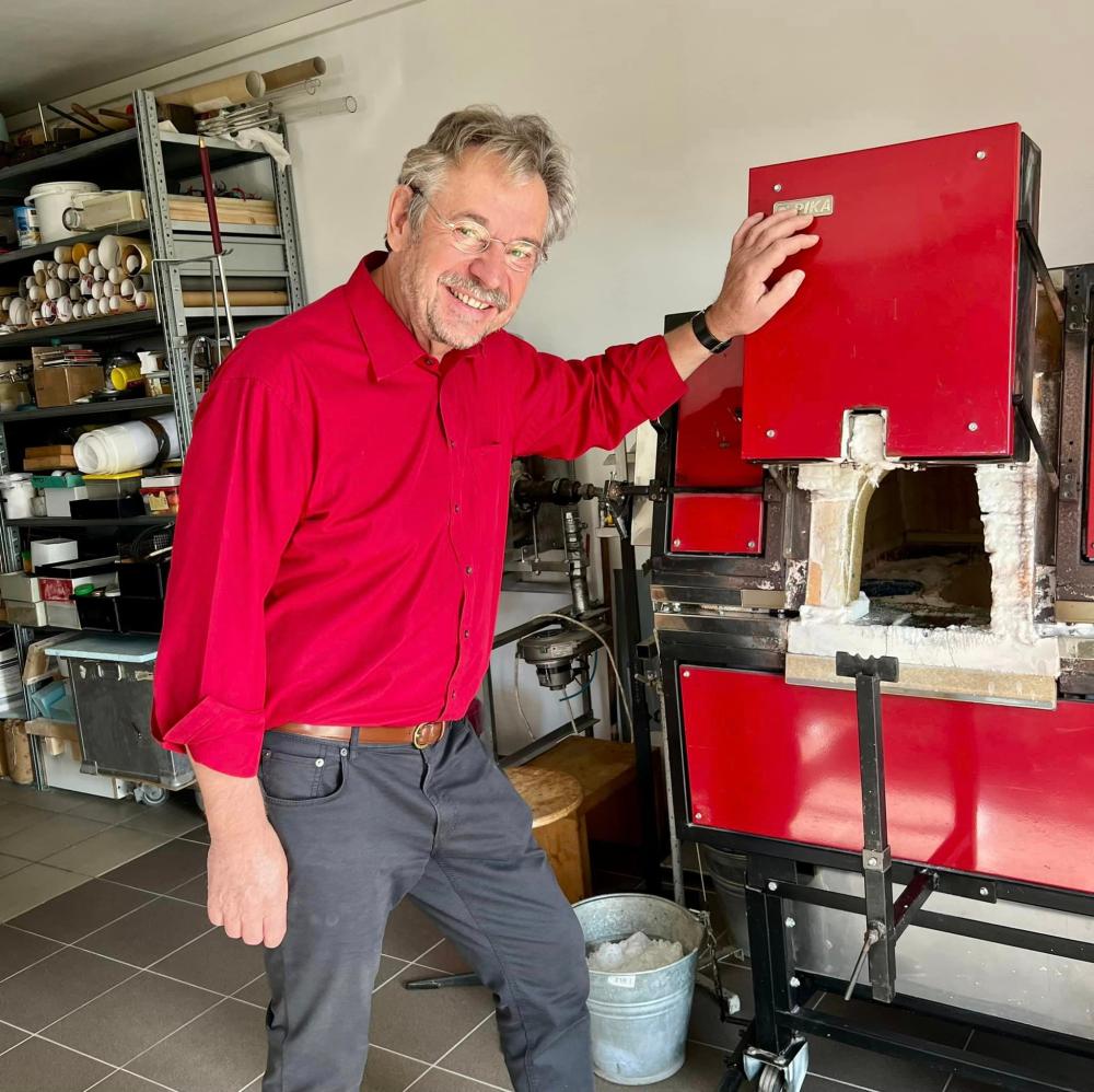 Hans Wudy in seinem Atelier in Bodenmais